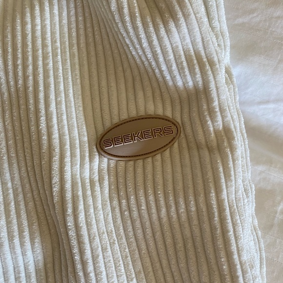 Sisters & Seekers White Sweatpants - Picture 5 of 8